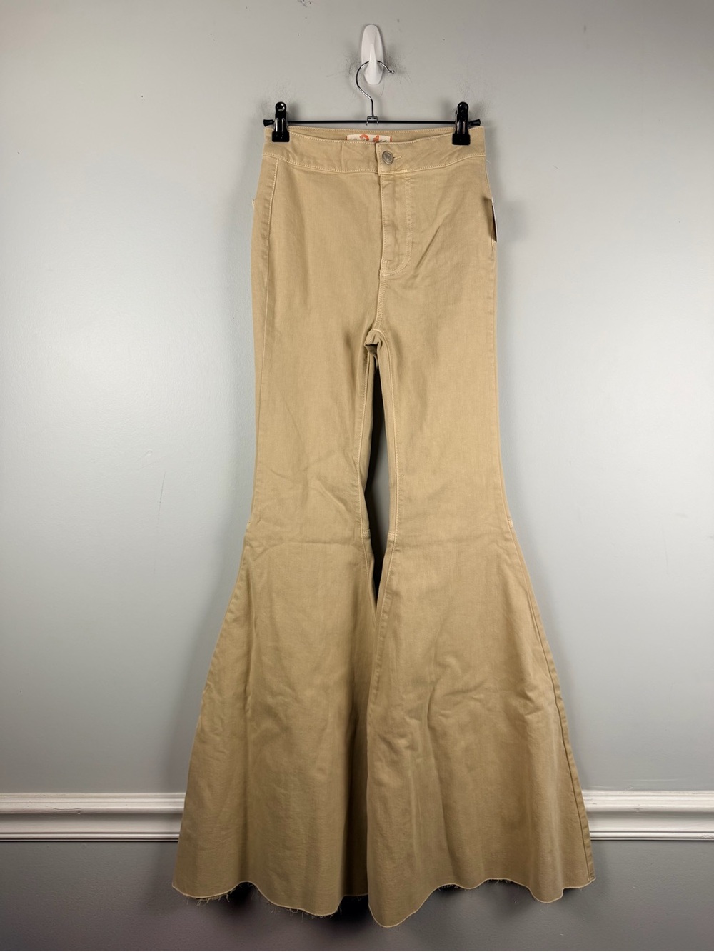 New FREE PEOPLE Womens Size W 24 R Super Flare/Distressed Bottoms Bells Jeans